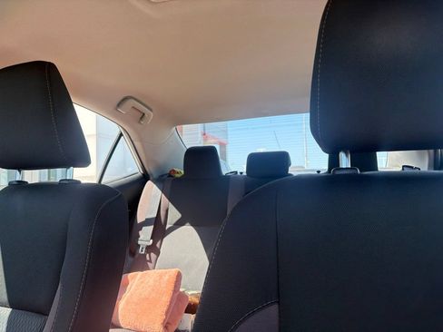 Used 2018 Toyota Corolla LE FWD image 16