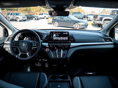 Certified 2026 Honda Odyssey EX-L image 28