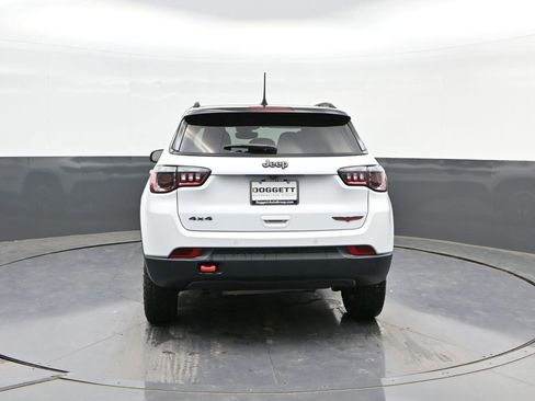 Used 2025 Jeep Compass Trailhawk AWD/4WD image 8