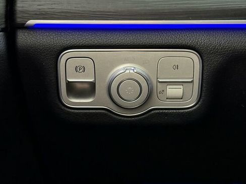 Certified 2025 Mercedes-Benz GLE 350 4MATIC image 31