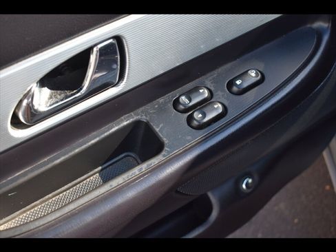 Used 2004 Ford Thunderbird RWD image 18