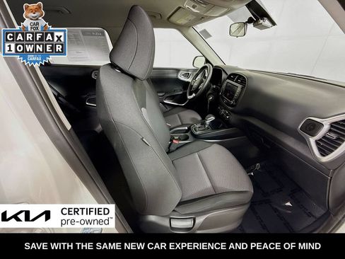 Certified 2025 Kia Soul LX w/ LX Technology Package FWD image 32