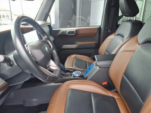 Used 2023 Ford Bronco Outer Banks w/ Sasquatch Package image 14