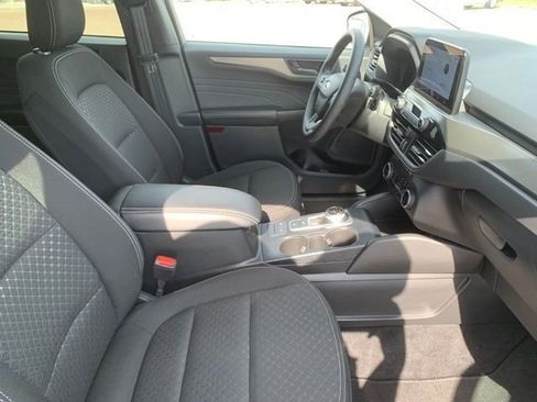 Used 2025 Ford Escape Active AWD/4WD image 30