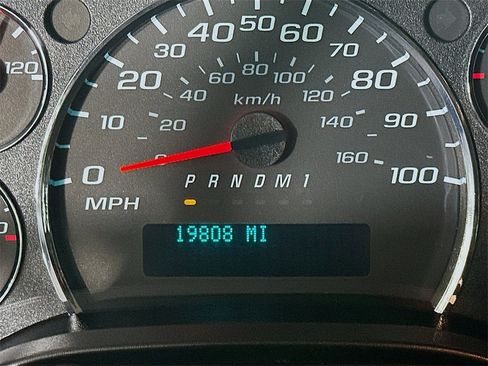 Used 2024 Chevrolet Express 2500 w/ Driver Convenience Package image 15