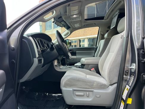 Used 2014 Toyota Sequoia SR5 RWD image 10