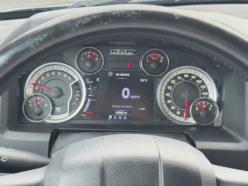 Used 2017 RAM 1500 Big Horn AWD/4WD image 33
