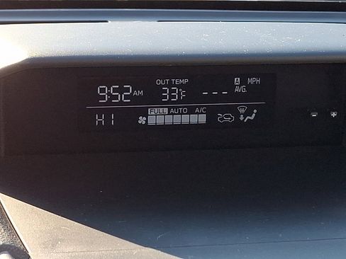 Used 2021 Subaru Crosstrek 2.0i Premium image 21