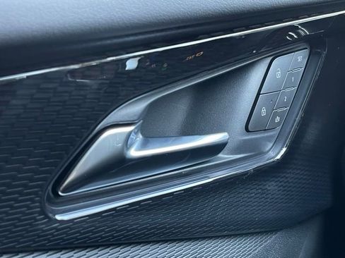 New 2025 Chevrolet Blazer EV RS image 14