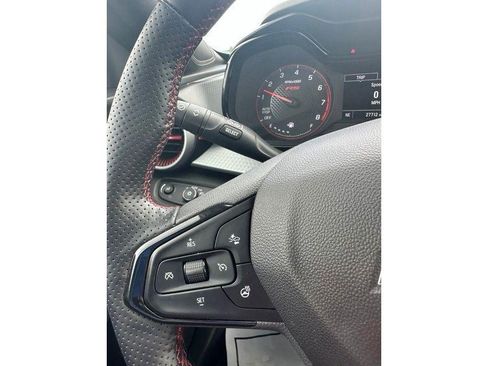 Certified 2024 Chevrolet Trax RS FWD image 42