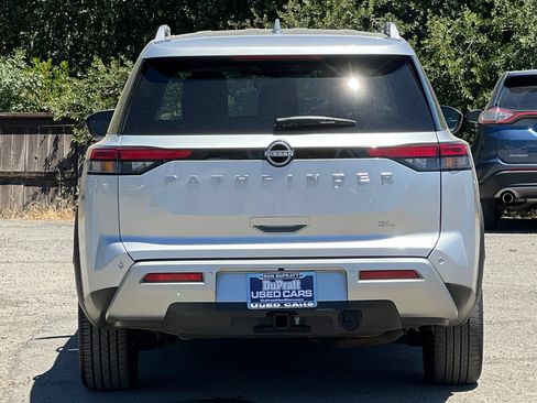 Used 2025 Nissan Pathfinder SL w/ SL Premium Package FWD image 5