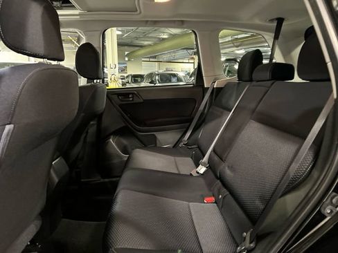 Used 2015 Subaru Forester 2.5i Premium w/ All-Weather Package AWD/4WD image 22