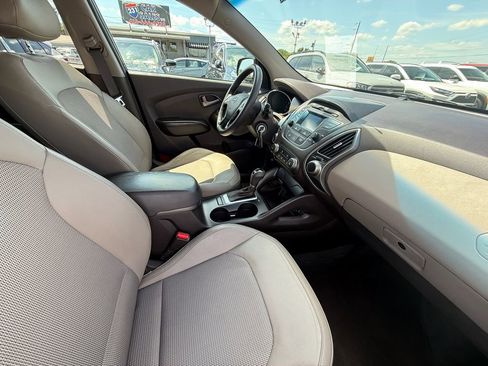 Used 2015 Hyundai Tucson GLS w/ Option Group 02 FWD image 25