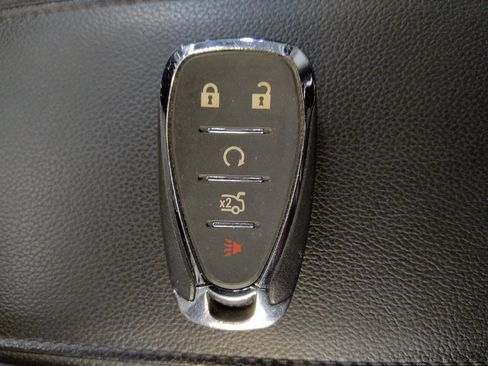 Used 2017 Chevrolet Cruze Premier FWD image 32