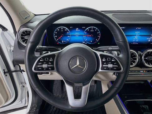 Used 2022 Mercedes-Benz GLB 250 GLB 250 image 13