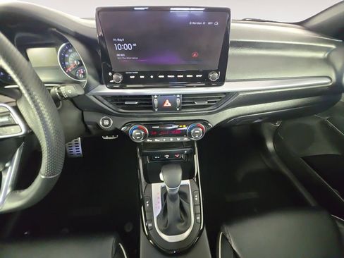 Used 2023 Kia Forte GT-Line w/ GT-Line Premium Package FWD image 11