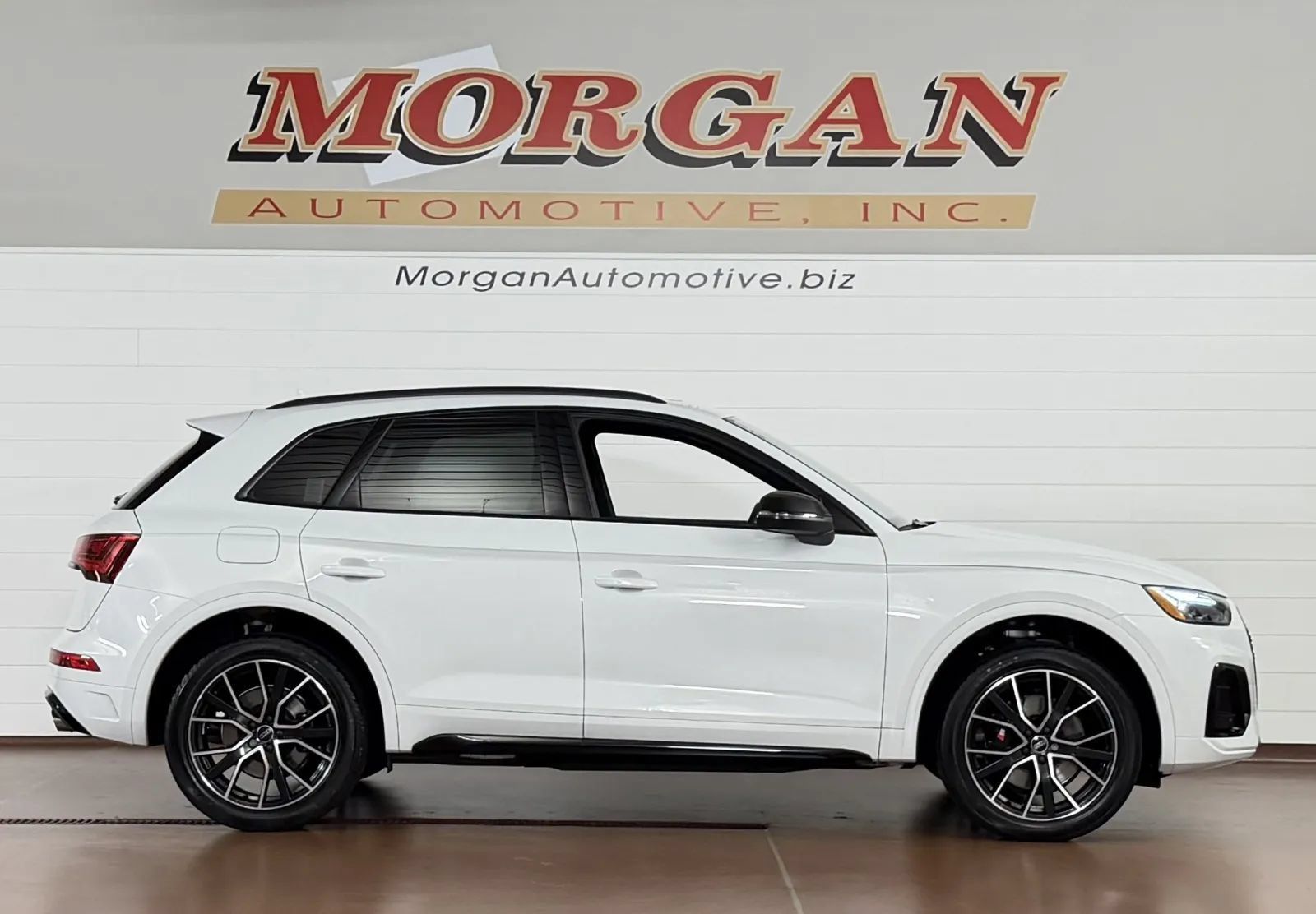 Used 2023 Audi SQ5 Premium Plus w/ Premium Plus Package AWD/4WD image 2