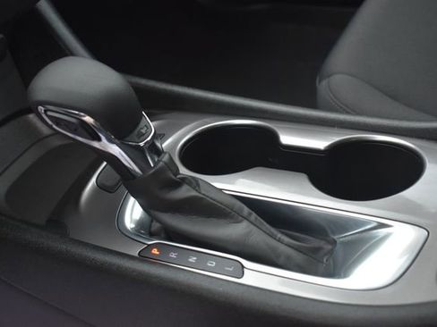 Used 2022 Chevrolet Malibu LS image 21