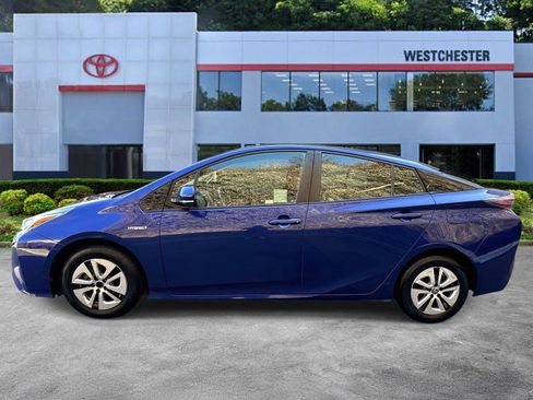 Used 2016 Toyota Prius Three image 7