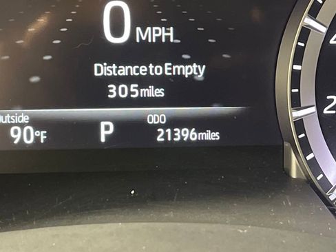 Certified 2024 Toyota Highlander XLE image 19