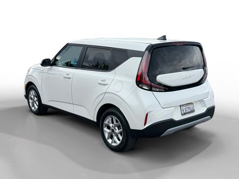 Used 2024 Kia Soul LX w/ Option Group 015 image 3