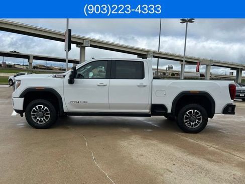 Used 2022 GMC Sierra 2500 AT4 w/ AT4 Preferred Package AWD/4WD image 7