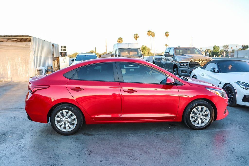 Used 2022 Hyundai Accent FWD image 13