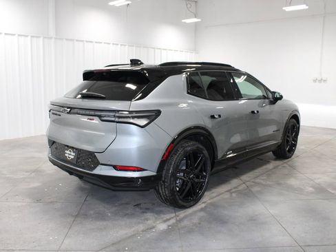 New 2026 Chevrolet Equinox EV RS image 9