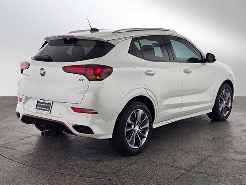 Used 2020 Buick Encore GX Essence w/ Experience Buick Package FWD image 3