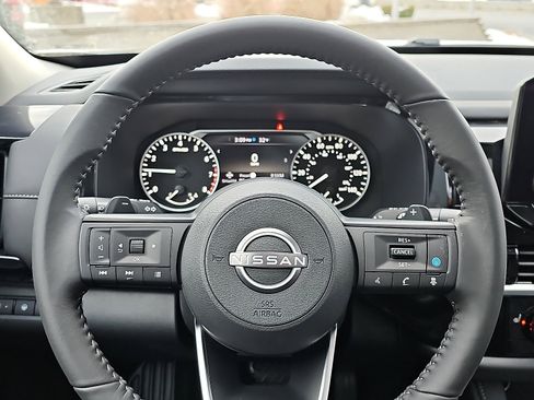 New 2025 Nissan Pathfinder SV w/ SV Premium Package image 14