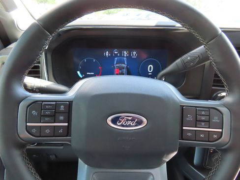 Used 2025 Ford F350 Lariat w/ Lariat Ultimate Package AWD/4WD image 18