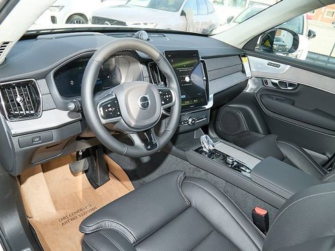 New 2026 Volvo XC90 B6 Ultra w/ Lounge Package image 12