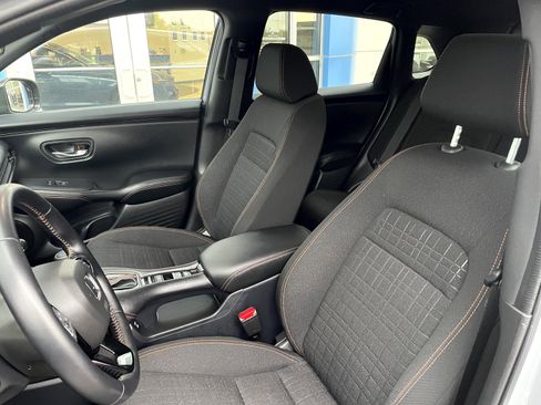 Certified 2025 Honda HR-V Sport image 11