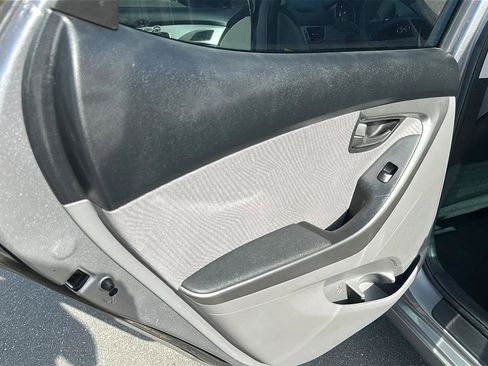 Used 2013 Hyundai Elantra GLS w/ Preferred Pkg FWD image 22