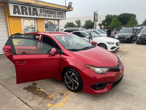 Used 2018 Toyota Corolla iM FWD image 6