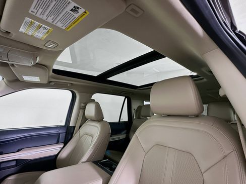 Used 2024 Ford Expedition Max Limited image 26