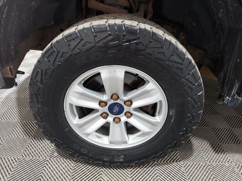 Used 2015 Ford F150 XLT w/ Equipment Group 301A Mid AWD/4WD image 6