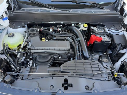 New 2025 Ford Maverick Lobo image 9