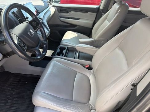 Used 2018 Honda Odyssey Touring image 7