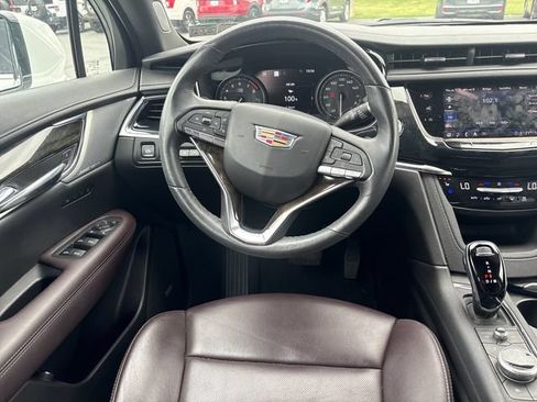 Used 2023 Cadillac XT6 Premium Luxury w/ Technology Package AWD/4WD image 15