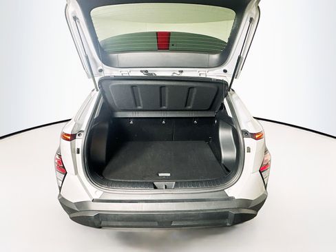 Used 2025 Hyundai Kona SEL image 26