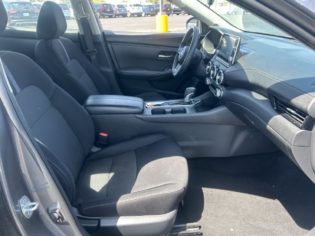 Used 2024 Nissan Sentra SV FWD image 33