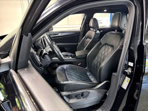 Used 2024 Volkswagen Atlas Cross Sport SEL Premium R-Line AWD/4WD image 23