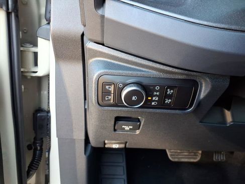 New 2025 Ford Bronco Badlands image 18