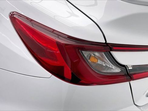 Used 2025 Toyota Camry SE image 30