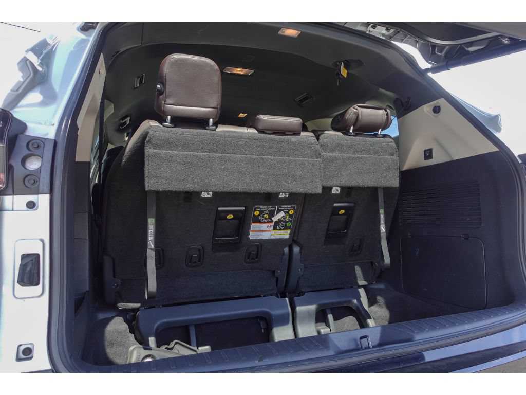 Certified 2024 Toyota Sienna Platinum FWD image 23