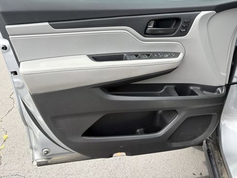 Used 2024 Honda Odyssey EX-L image 4