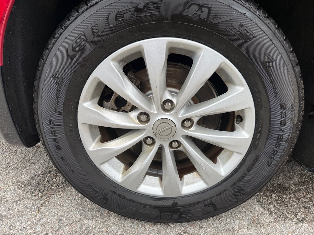 Used 2019 Chrysler Pacifica Touring-L FWD image 19