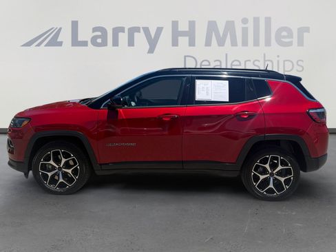 Certified 2025 Jeep Compass Limited AWD/4WD image 2