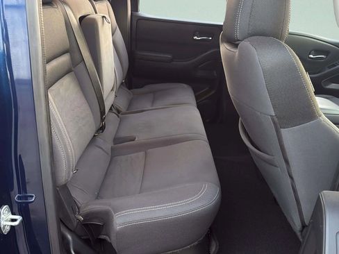 Used 2022 Nissan Frontier SV image 15